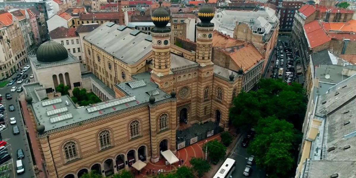 Jewish Heritage Tour with Admission to Dohany Street Synagogue in Budapest, photo 1