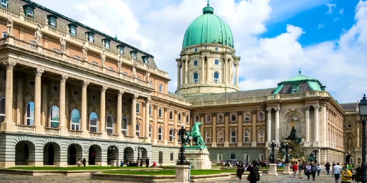 Budapest Guided Tours on an e-Scooter