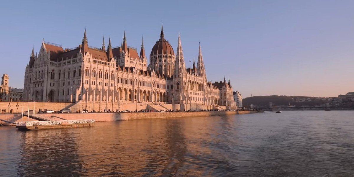 Private Guided City Tour by Car in Budapest, photo 2