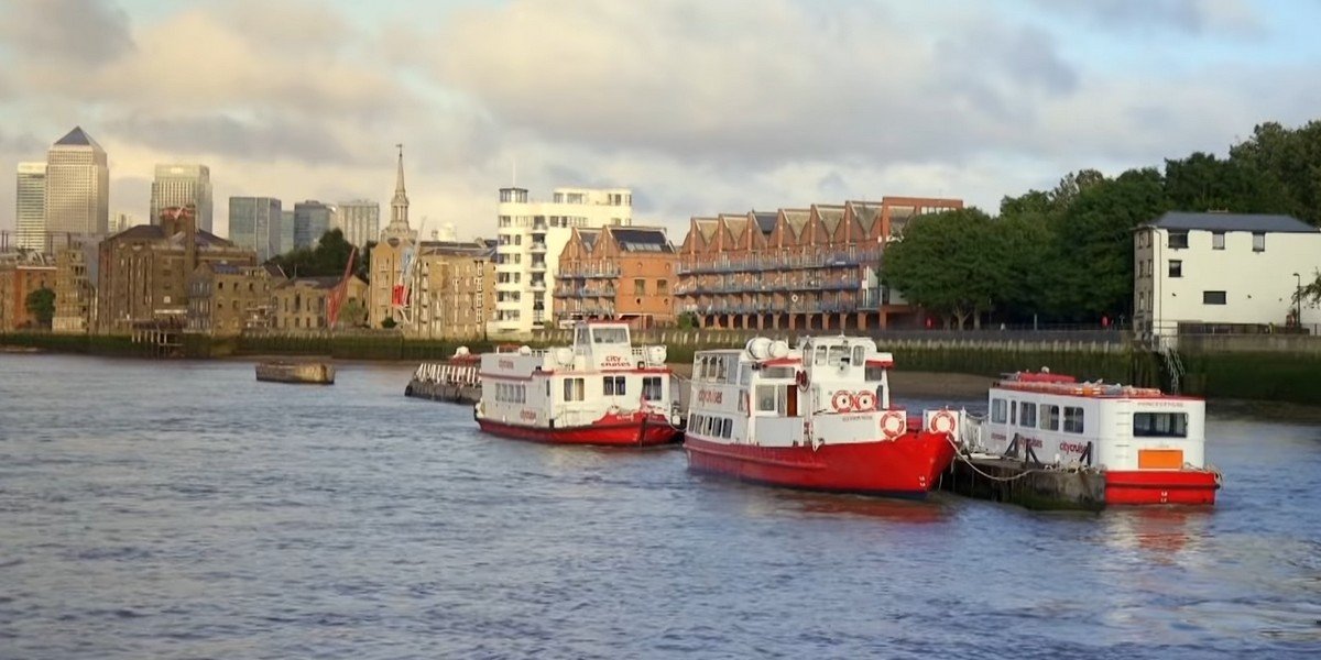 Dinner Boat Cruise on the Thames River