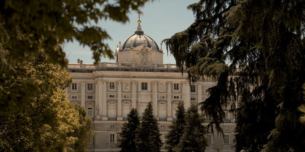 Madrid Walking Guided Tour with the Royal Palace Entry Tickets Madrid Walking Guided Tour with the Royal Palace Entry Tickets