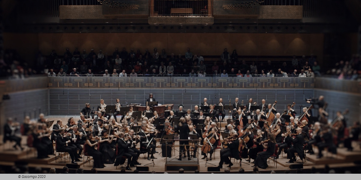 Karina Canellakis conducts Dvořák and Rachmaninoff, photo 1