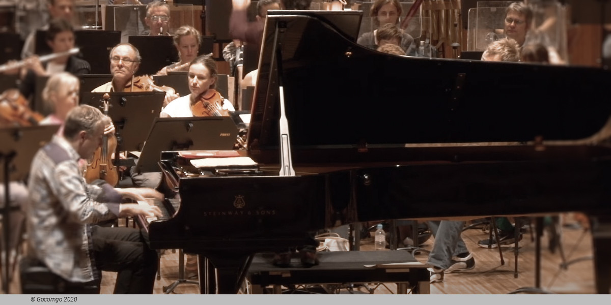 Polo de Haas plays Steve Reichs Drumming, photo 1