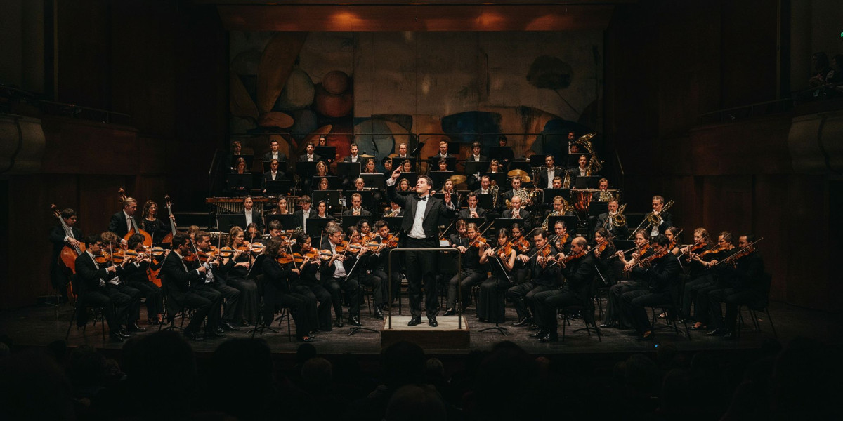Hisaishi conducts Hisaishi, photo 1