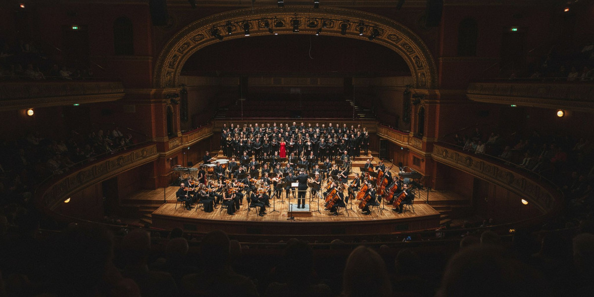 Carols at the Royal Albert Hall, photo 1