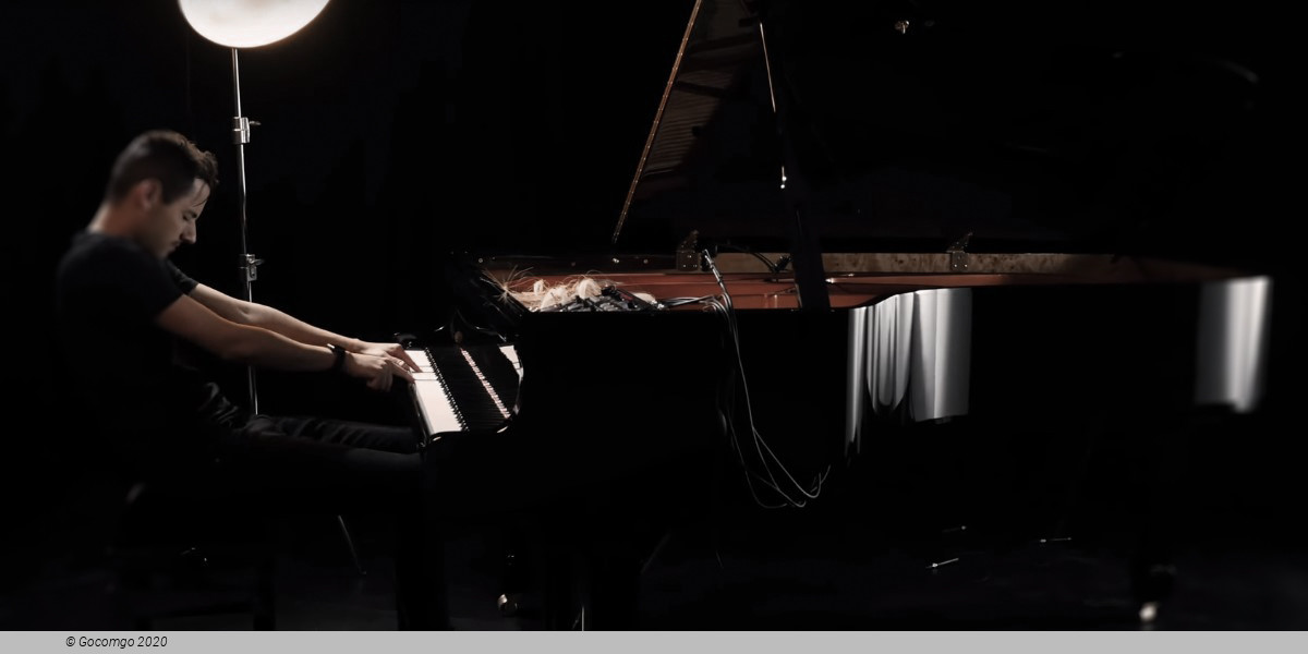 Peter Bence, photo 1