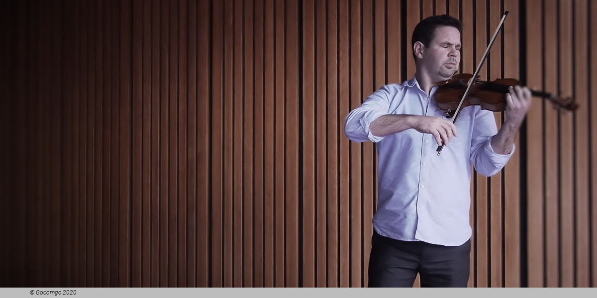 Andrew Haveron performs Mozart, photo 1