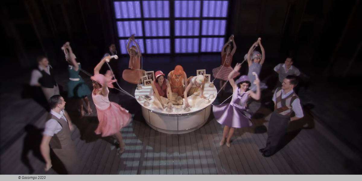 Scene 6 from the musical "Singin' in the Rain", photo 6